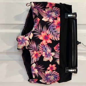 VS Pink Gym to Swim shorts